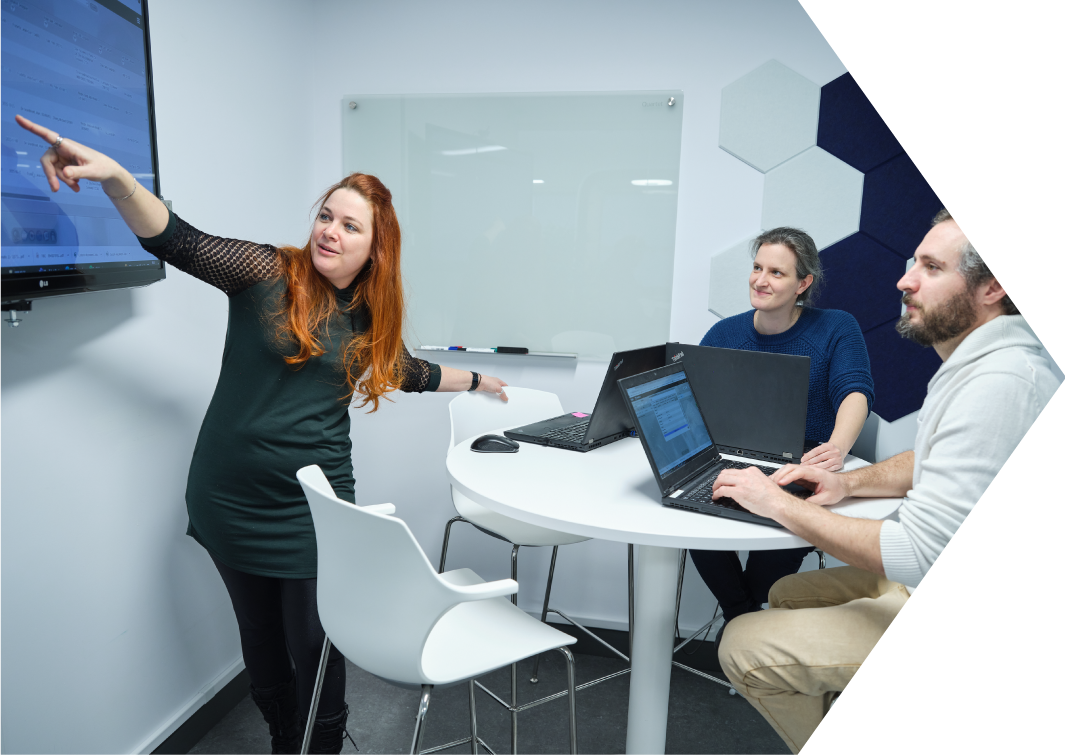 Réunion de l'équipe de gestion de projet pour les projets d'ingénierie en cours